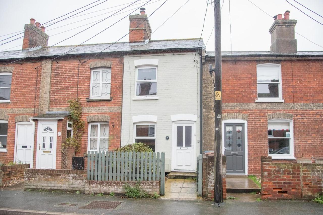Railway Cottage, Holiday home *